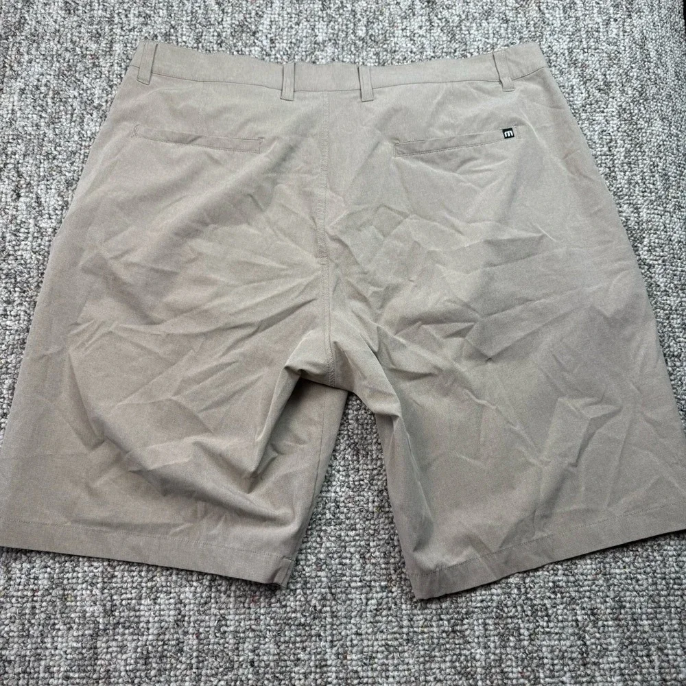 Travis Matthew Shorts Mens 38x10 Chino Golf Performance Stretch Beige